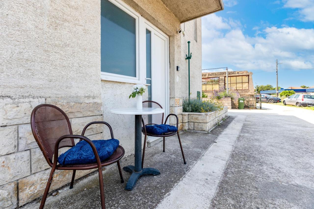 Apartment Ana Solin Zewnętrze zdjęcie